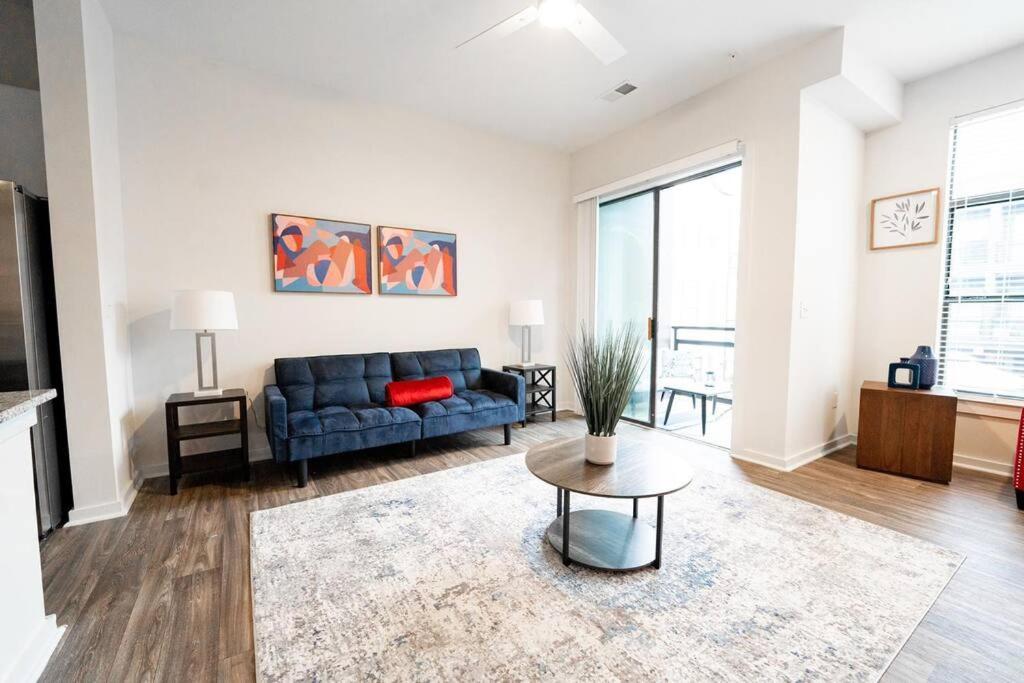 Luxury Apartment Wifi, Gym, Pool, Shops & Food! Unit 329 Σάρλοτ Εξωτερικό φωτογραφία